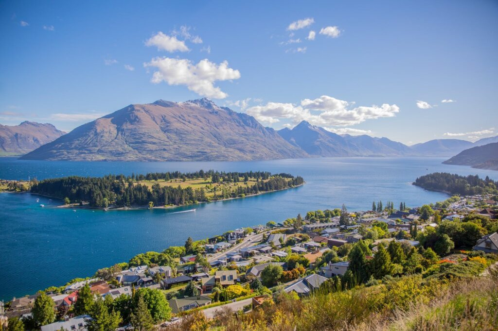 Queenstown - Best Place to Visit New Zealand